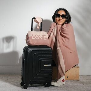 PINK LEMONADE  love Grey / rosy traveling pouches.